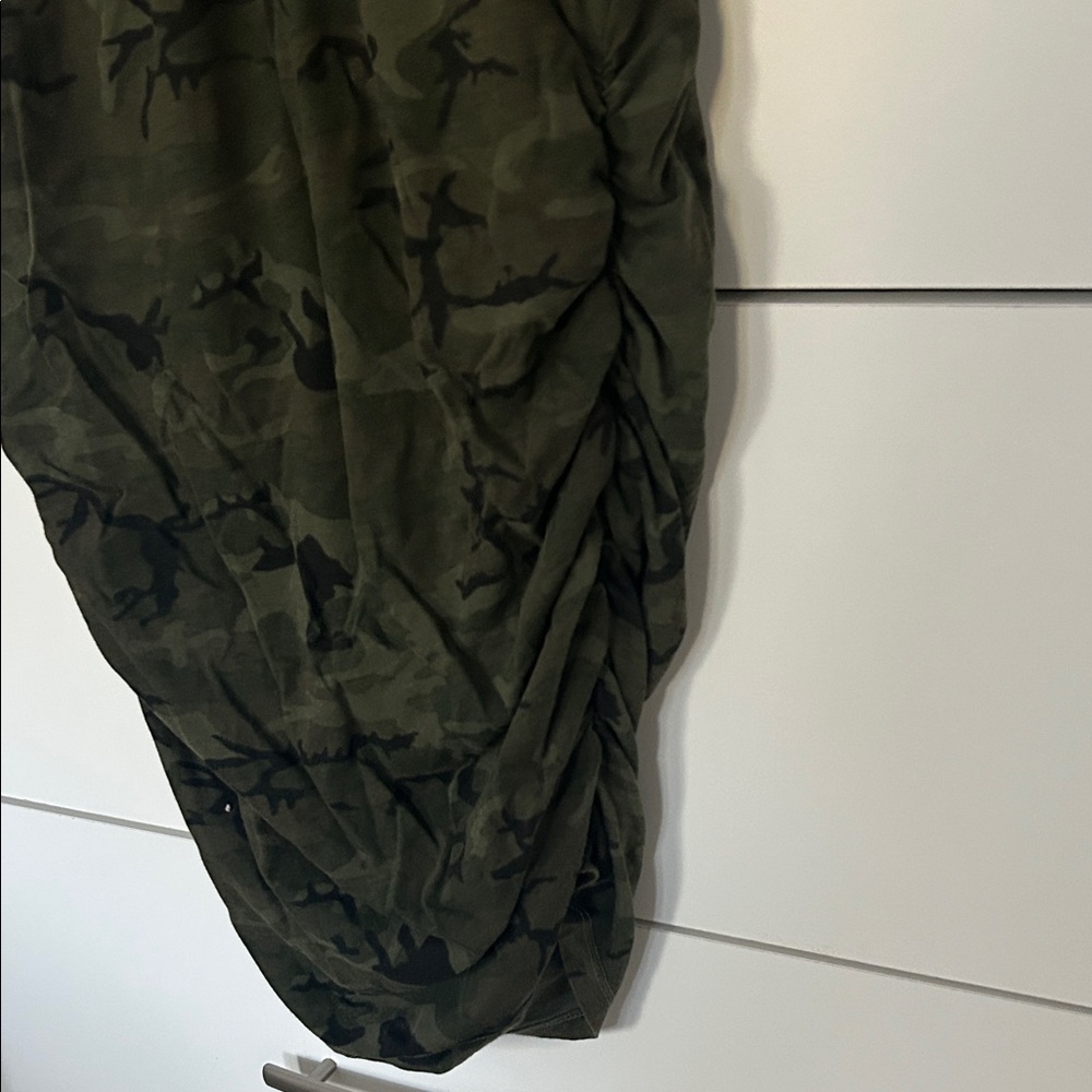 Camouflage Sleeveless Dress - Picture 4 of 6